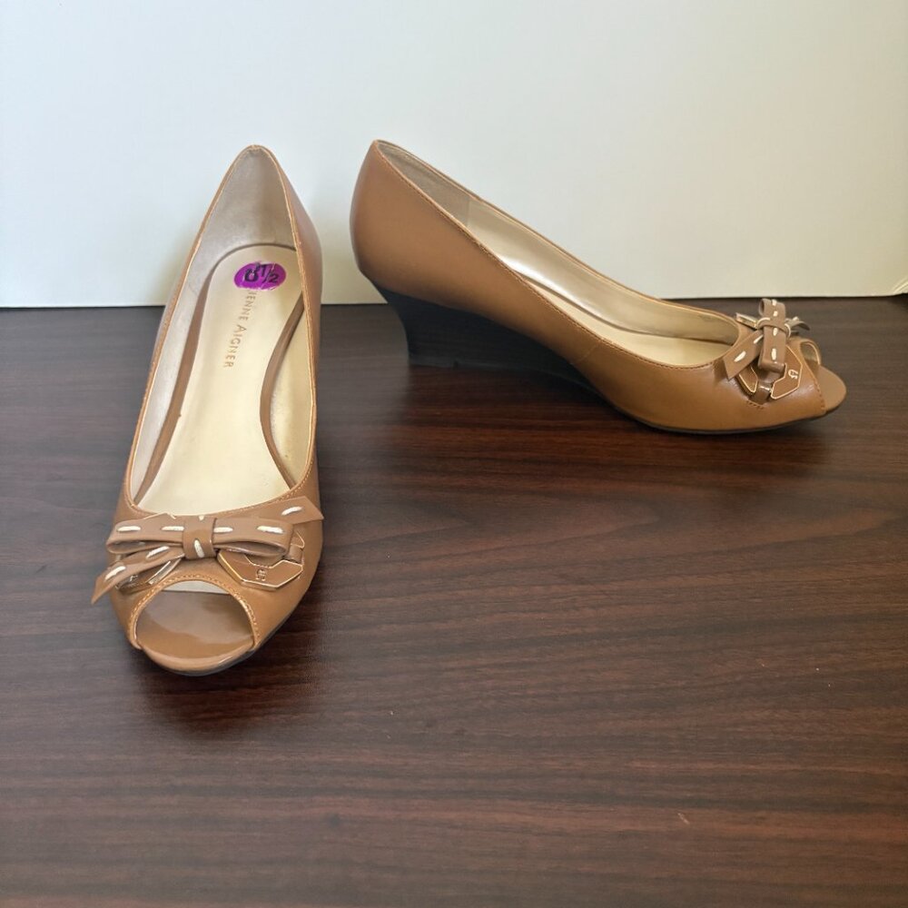 Etienne Aigner Women's Nixie Brown Tan Skinny Wedge Heels Corporate Chic 8.5